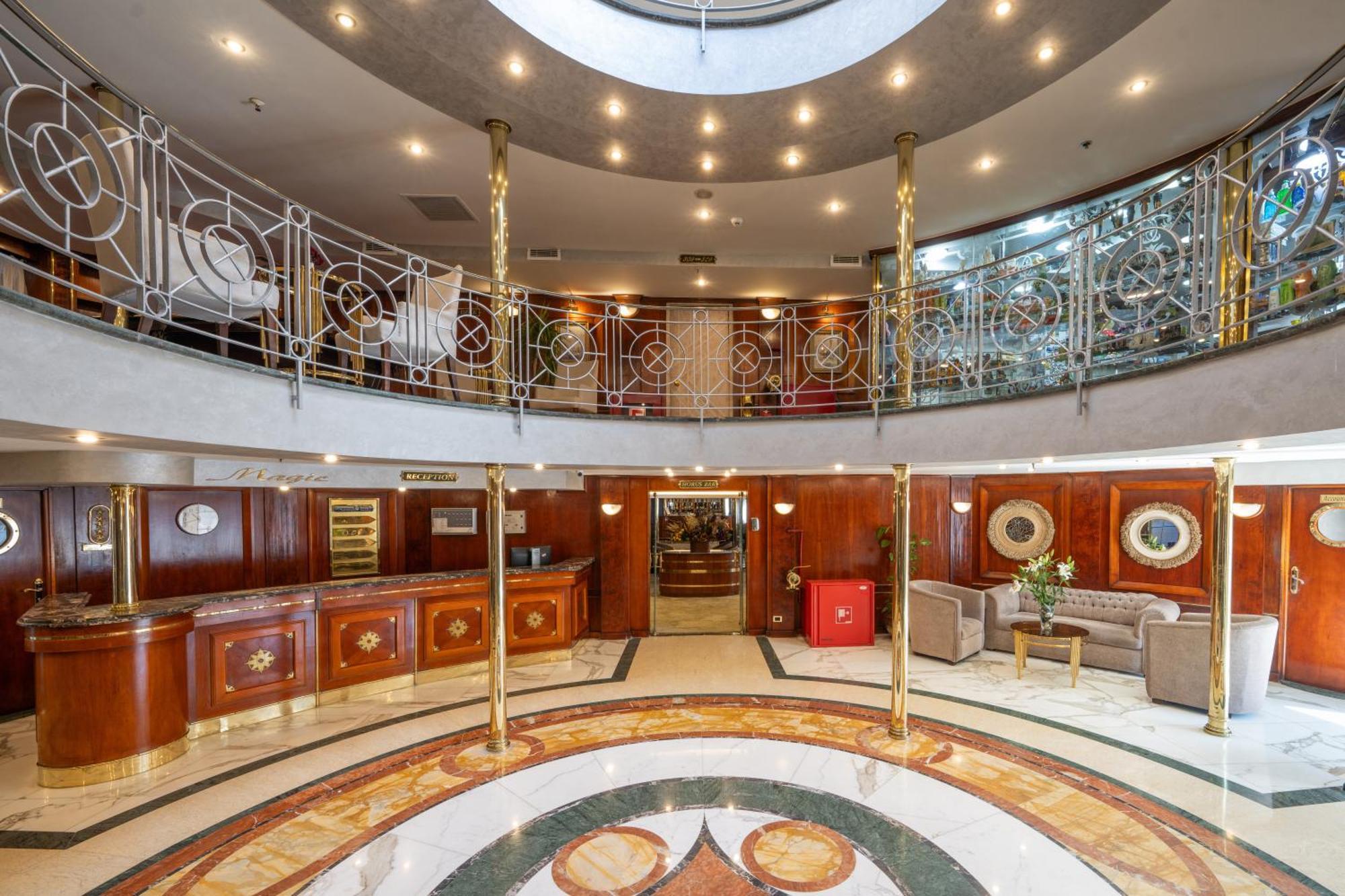 فندق Magic I Nile Cruise Deluxe Boat The Scheduled Departure Is On Saturday For A 7-Day Nile Cruise الأقصر المظهر الخارجي الصورة