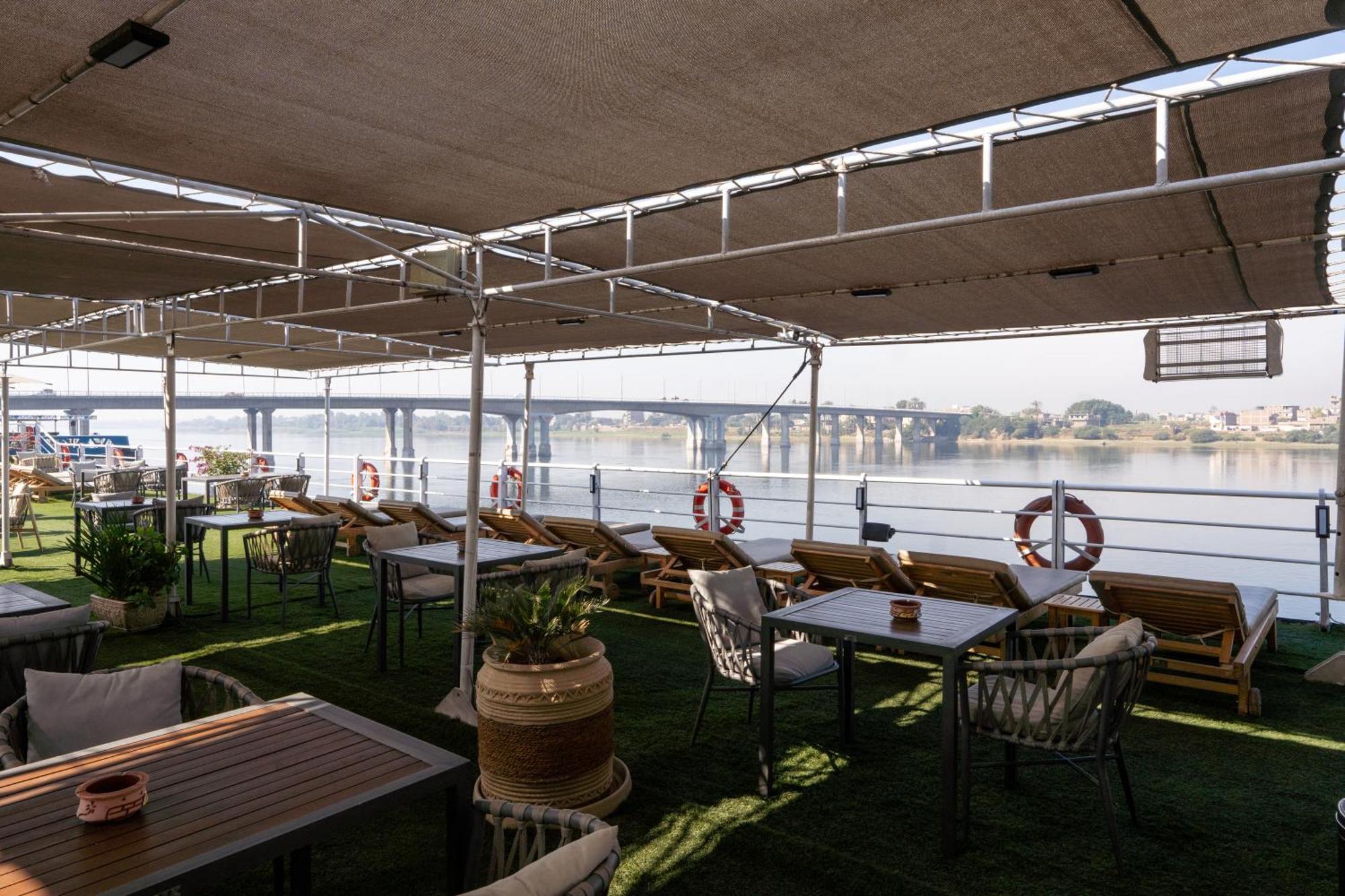 فندق Magic I Nile Cruise Deluxe Boat The Scheduled Departure Is On Saturday For A 7-Day Nile Cruise الأقصر المظهر الخارجي الصورة